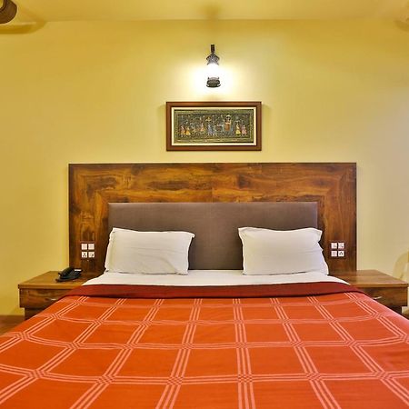 Palette - Hotel Ocean Inn Daman Esterno foto
